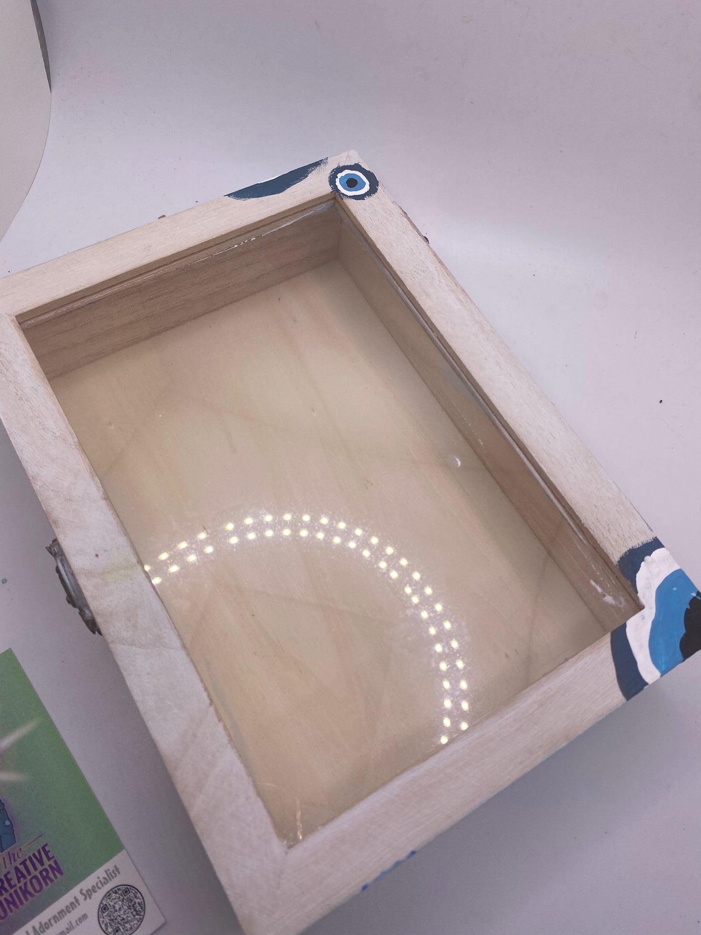 Crystal charging hub