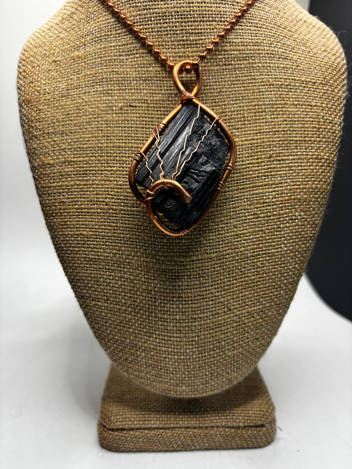 Tourmaline pendant - The Kreative Unikorn LLC