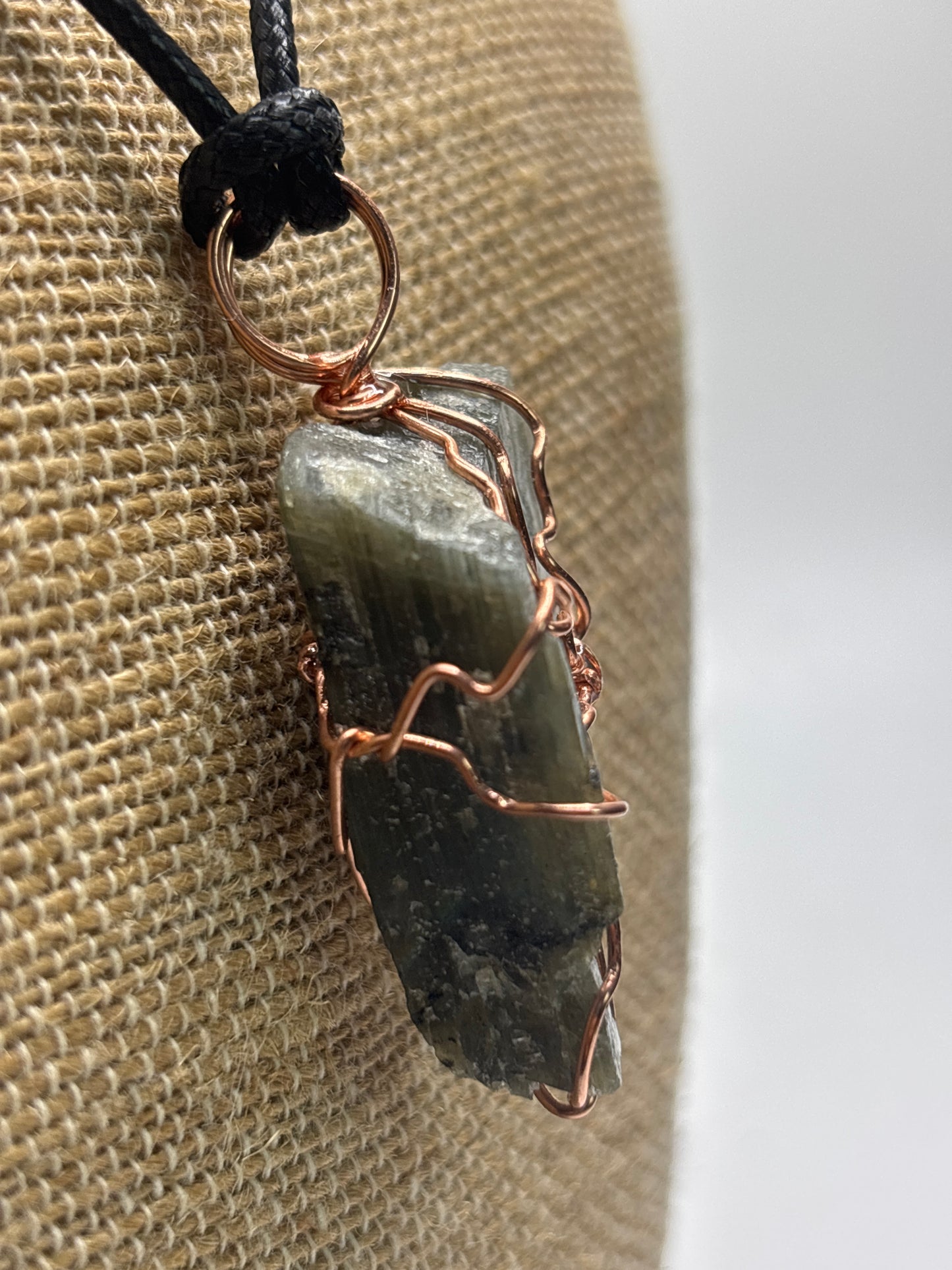 Labradorite pendant