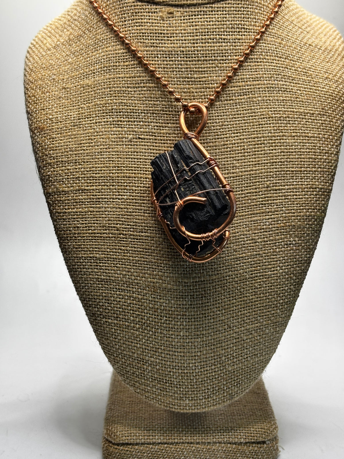 Tourmaline pendant - The Kreative Unikorn LLC