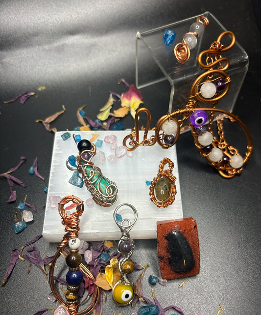 The Dainty Collection