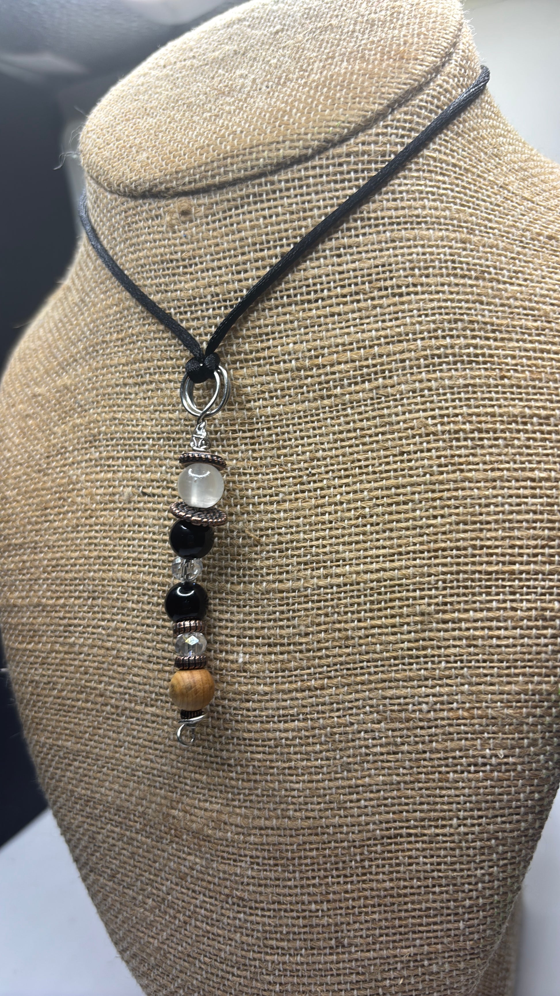 Tourmaline protection pendant - The Kreative Unikorn LLC